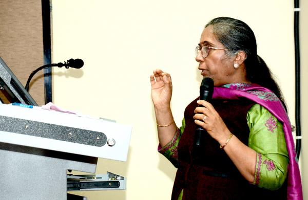  Dr Vibha Ahuja Addressing